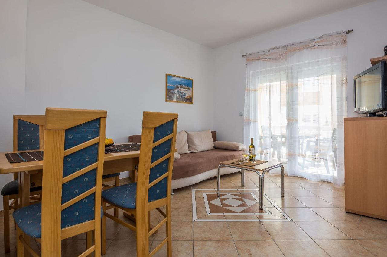 Apartments Sarlija วีร์ ภายนอก รูปภาพ