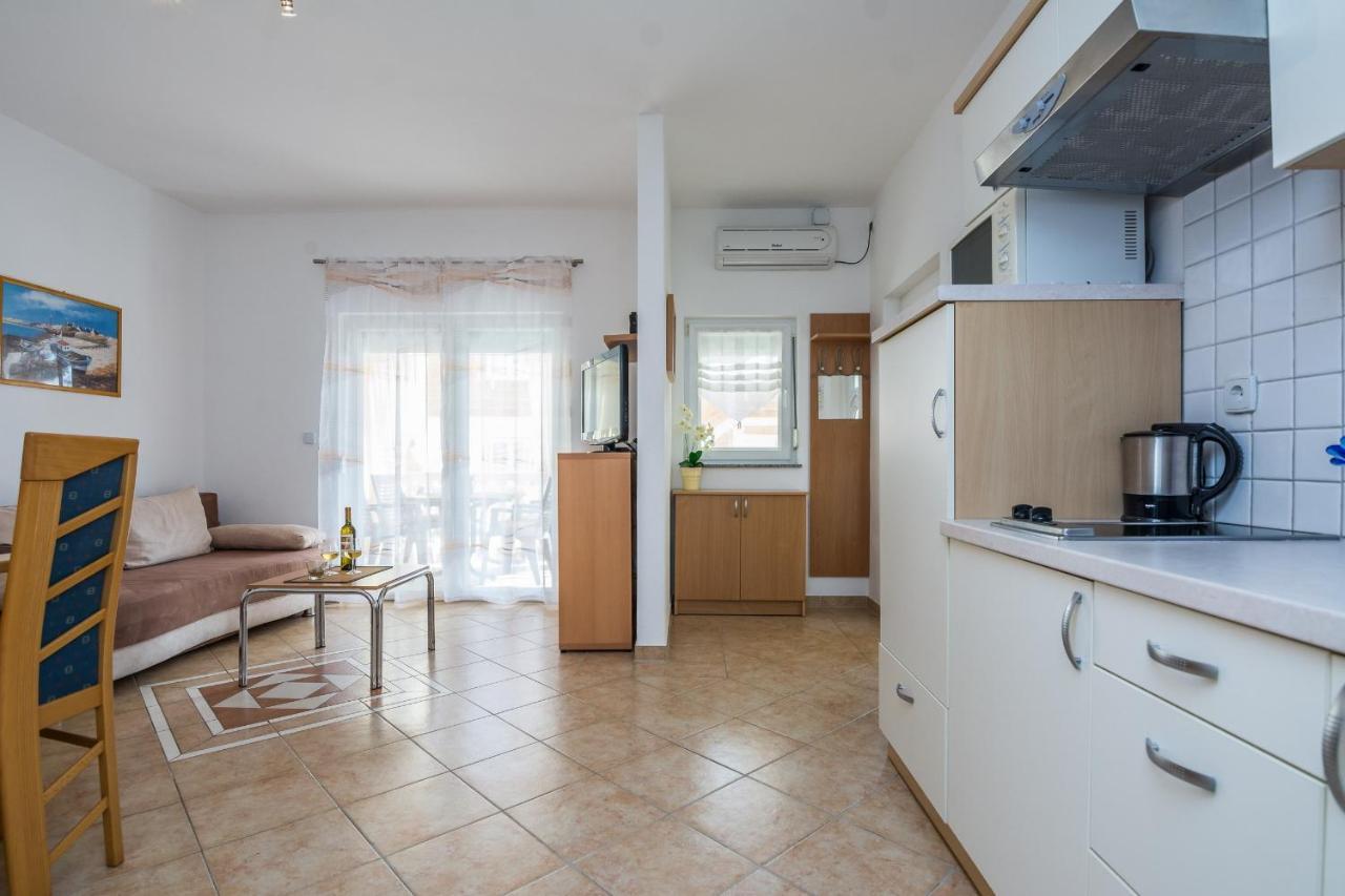 Apartments Sarlija วีร์ ภายนอก รูปภาพ
