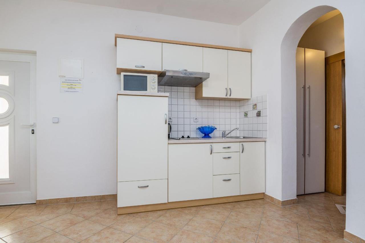 Apartments Sarlija วีร์ ภายนอก รูปภาพ